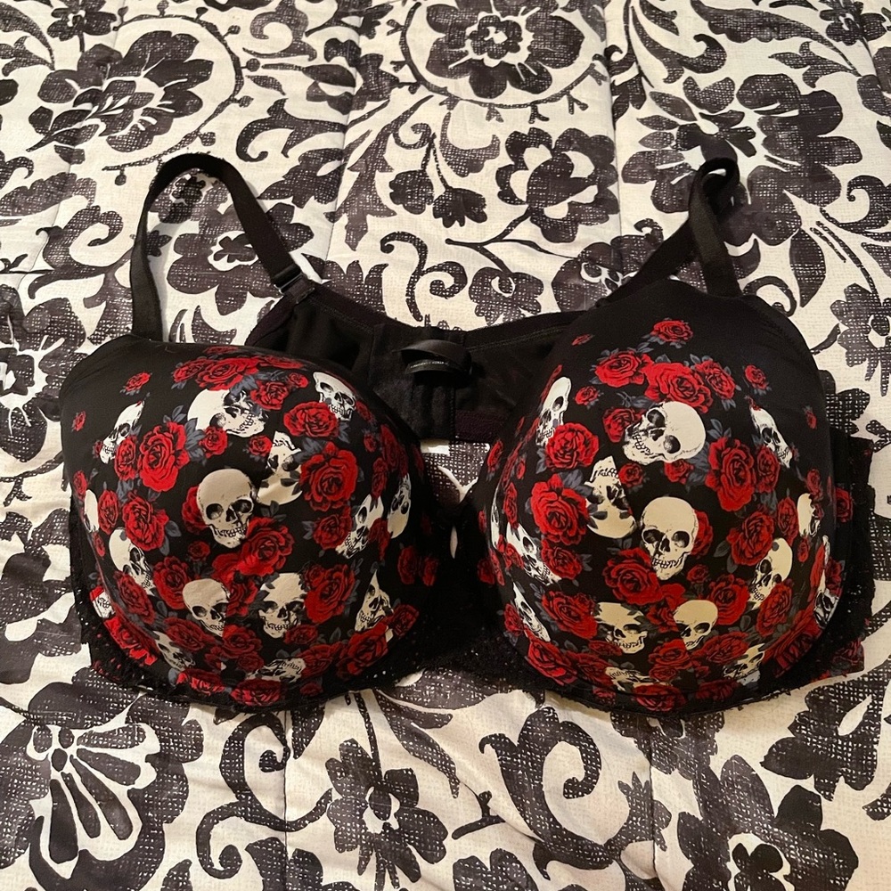 Torrid Skull and Rose T-shirt Bra